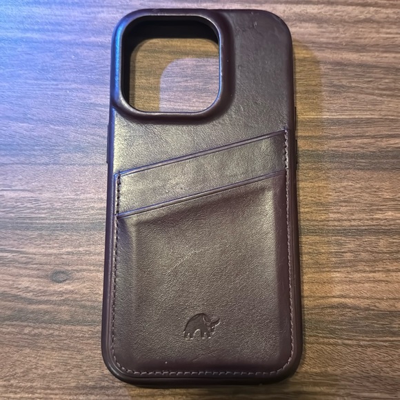 Bullstrap leather IPhone 14 Pro Case - Picture 4 of 4